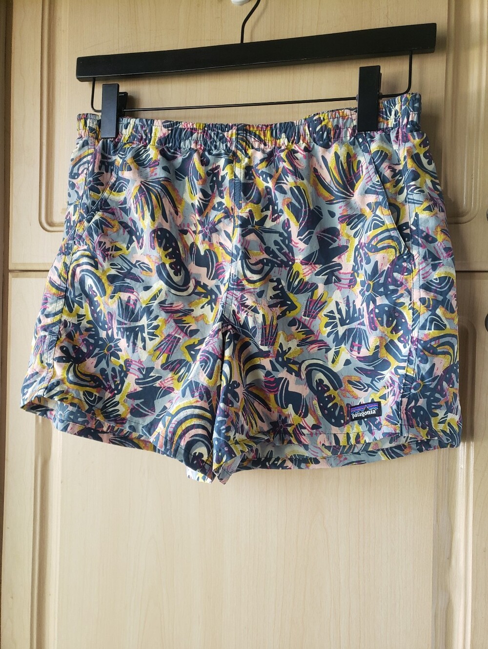 Patagonia Women’s Baggies Shorts Multicolor Tropical Print Athletic Shorts